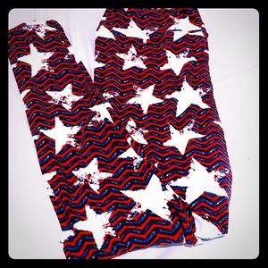 💕NWT Lularoe Americana Leggings